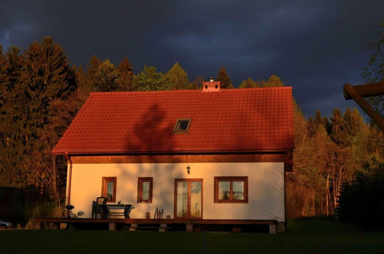 Dom Na Pstraznicy Villa Kudowa-Zdrój Exteriör bild